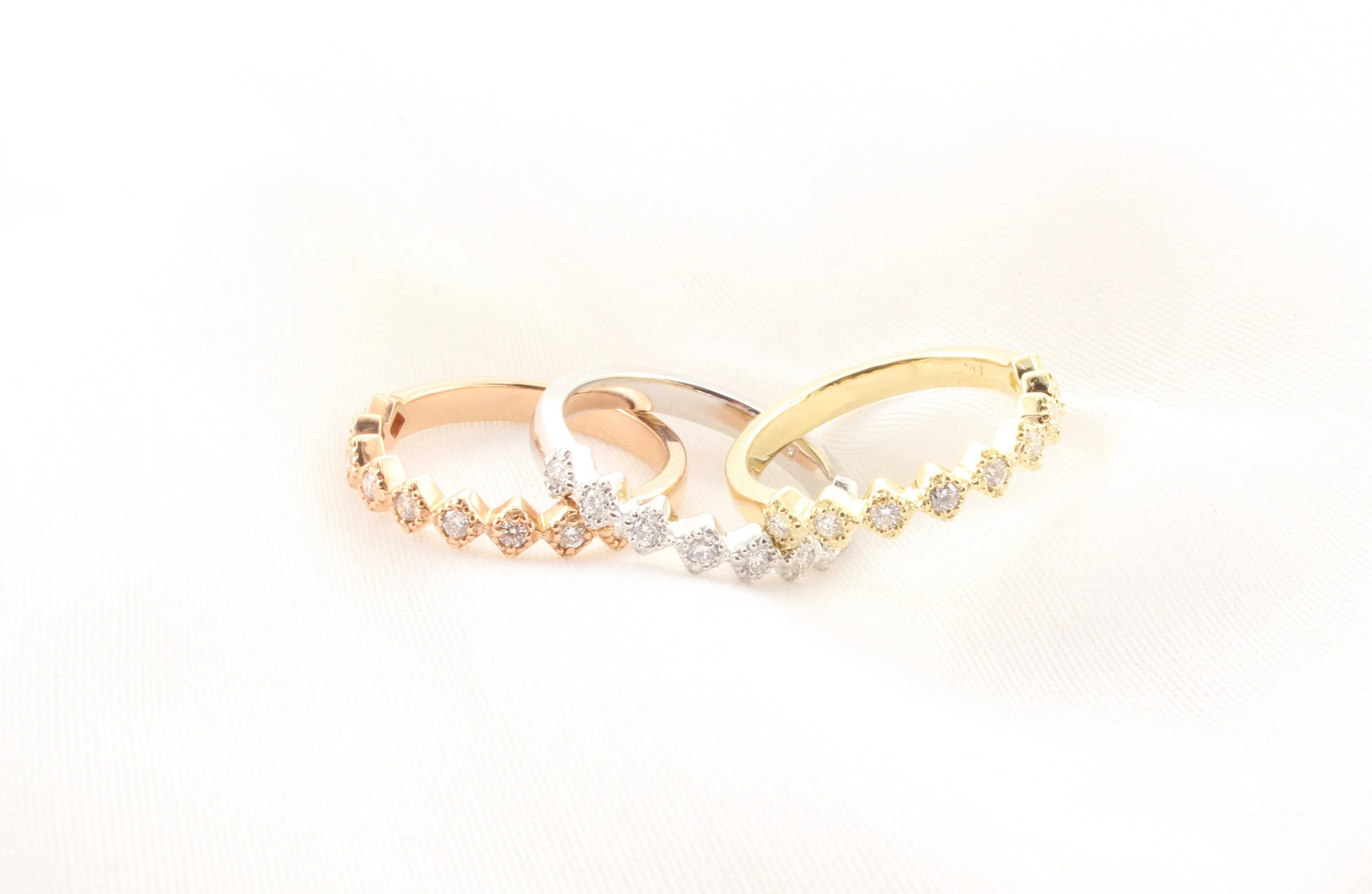 14K Gold Diamond Millgrain Finish Band
