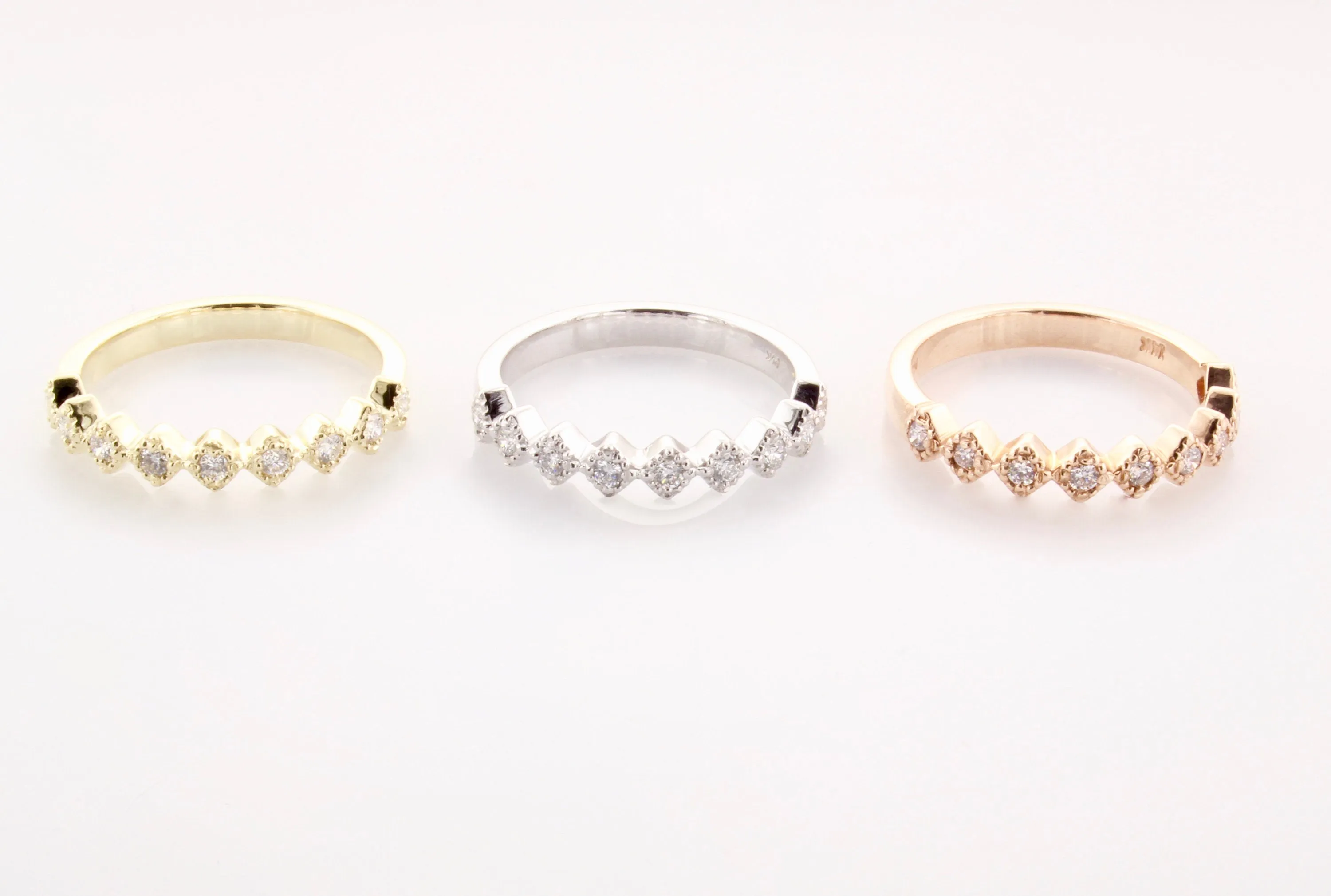 14K Gold Diamond Millgrain Finish Band