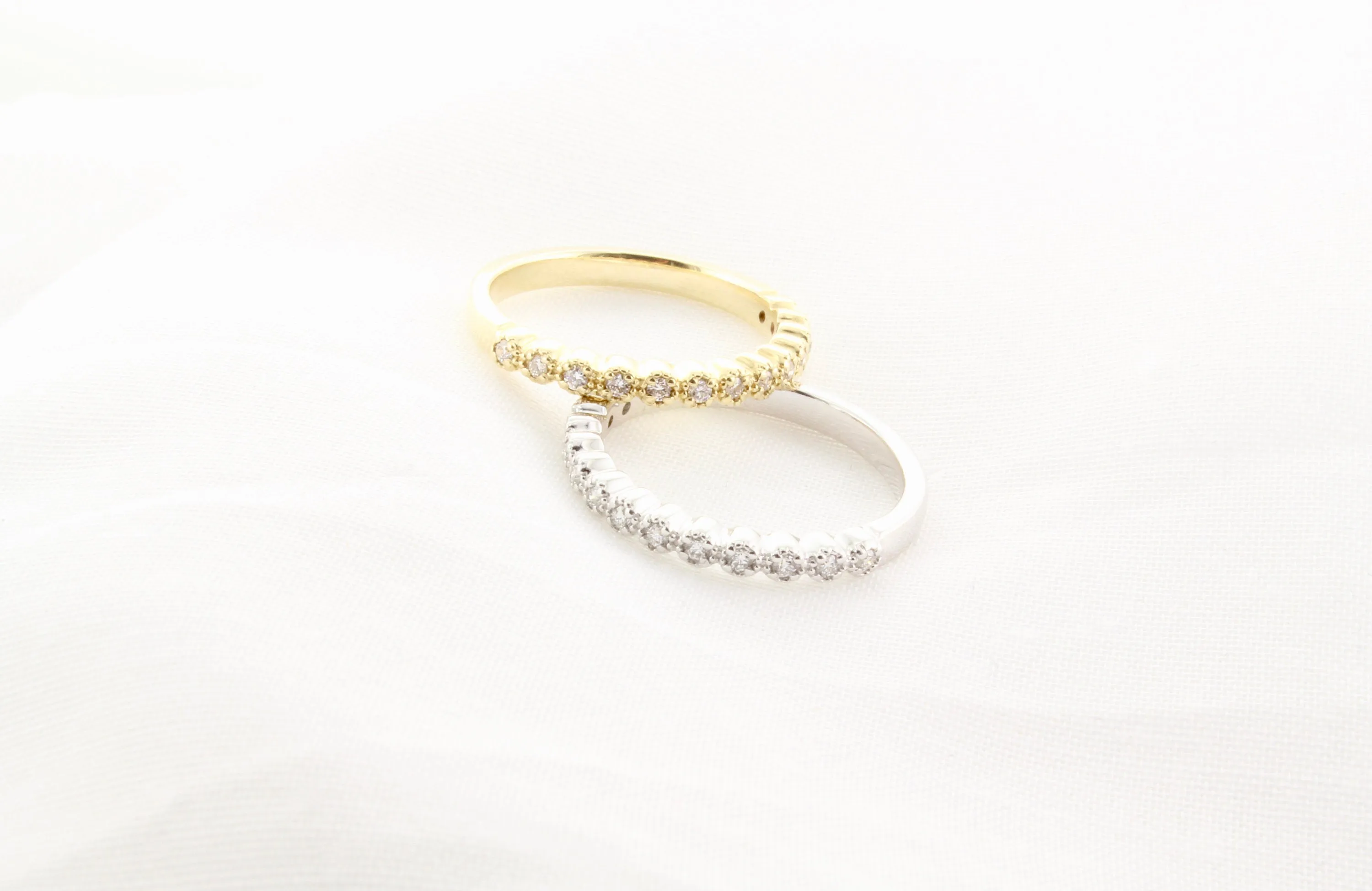 14K Gold Diamond Millgrain Finish Round Band
