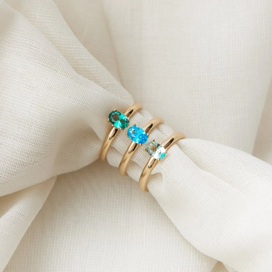 14k Gold Light Green Oval Ring