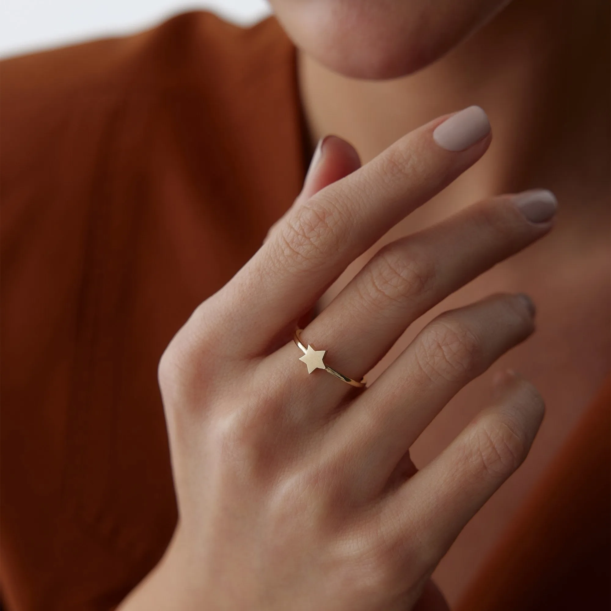 14k Gold Plain Minimal Star Ring
