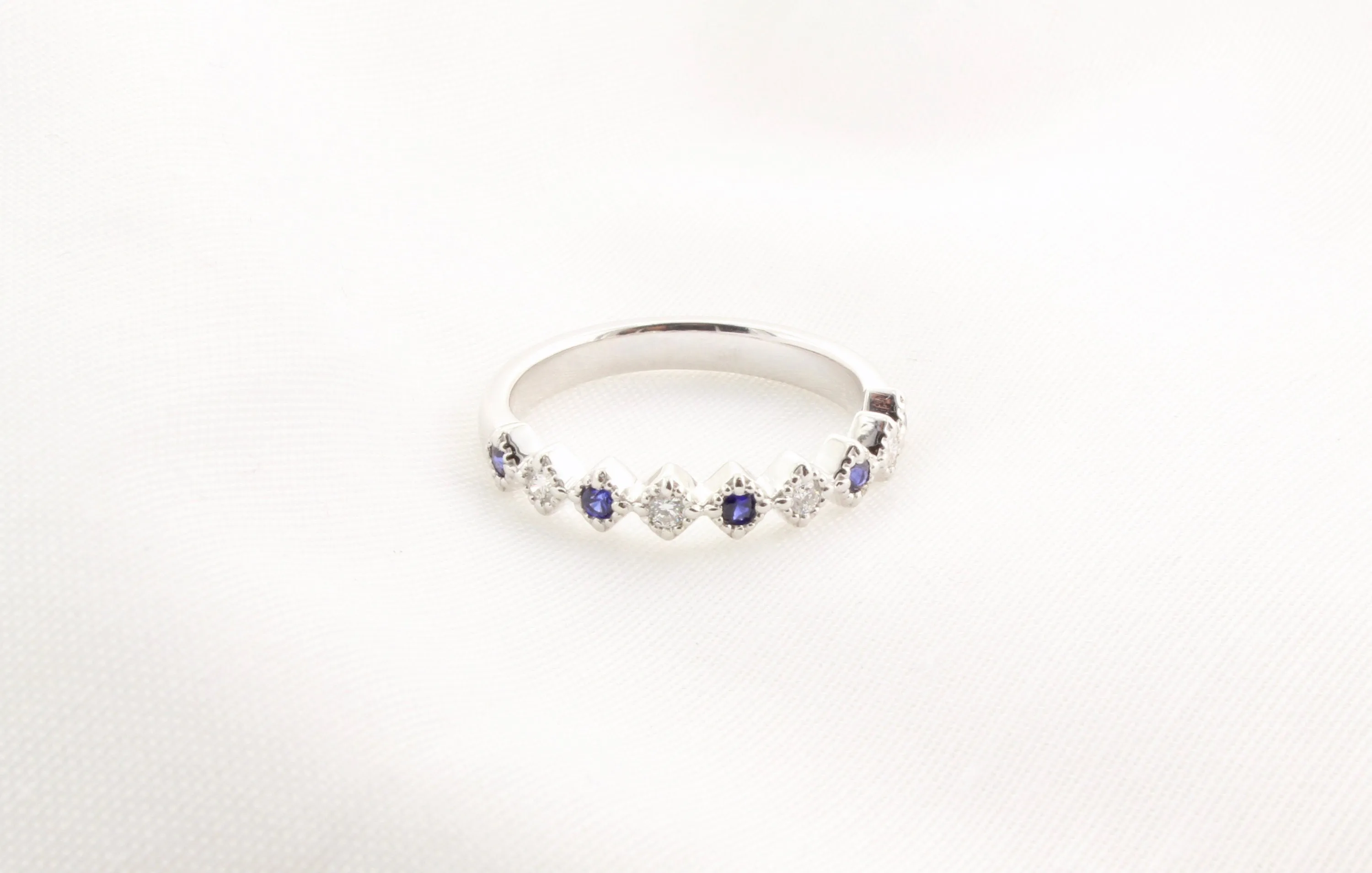 14K Gold Sapphire & Diamond Millgrain Finish Band