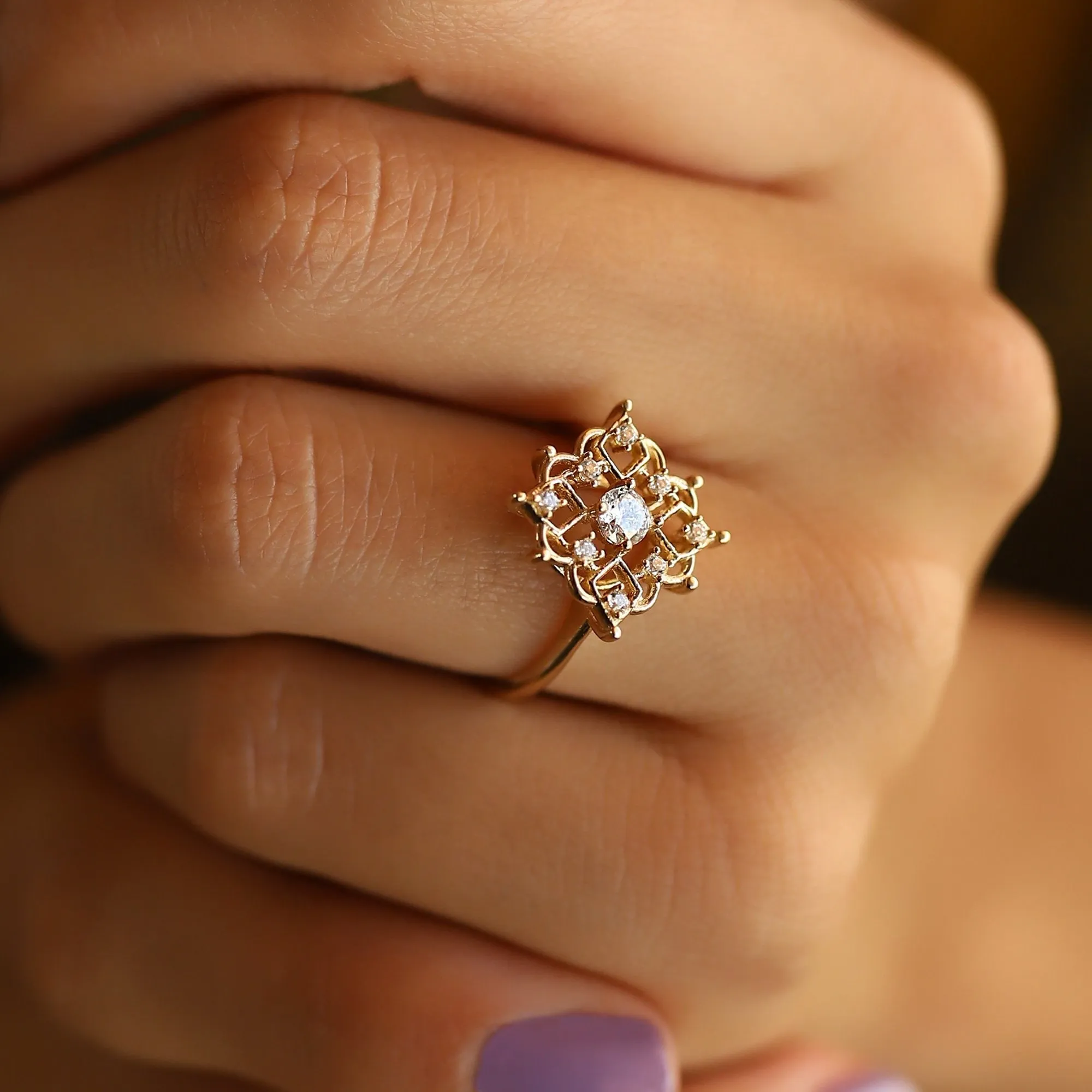 14k Gold Stone Design Ring