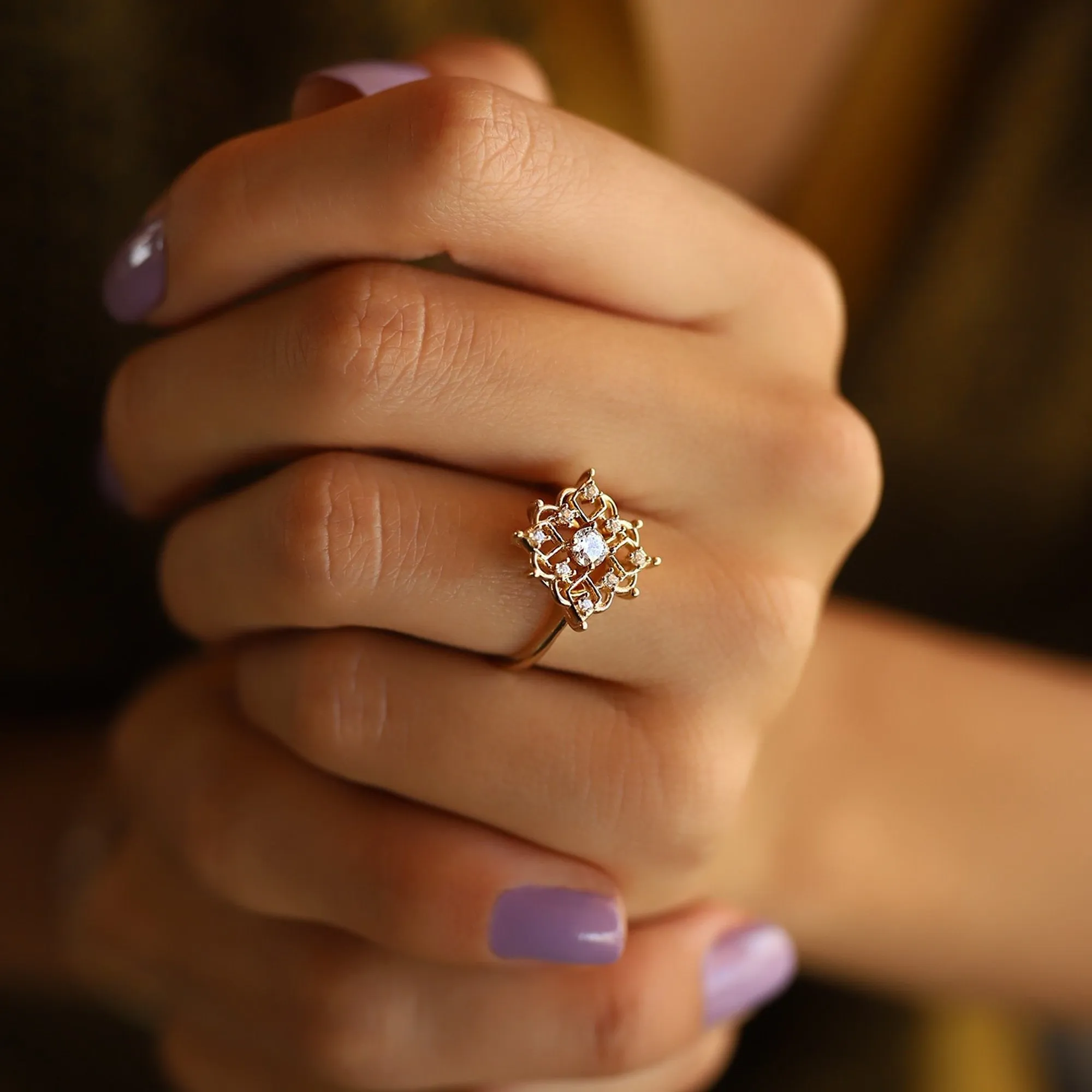 14k Gold Stone Design Ring