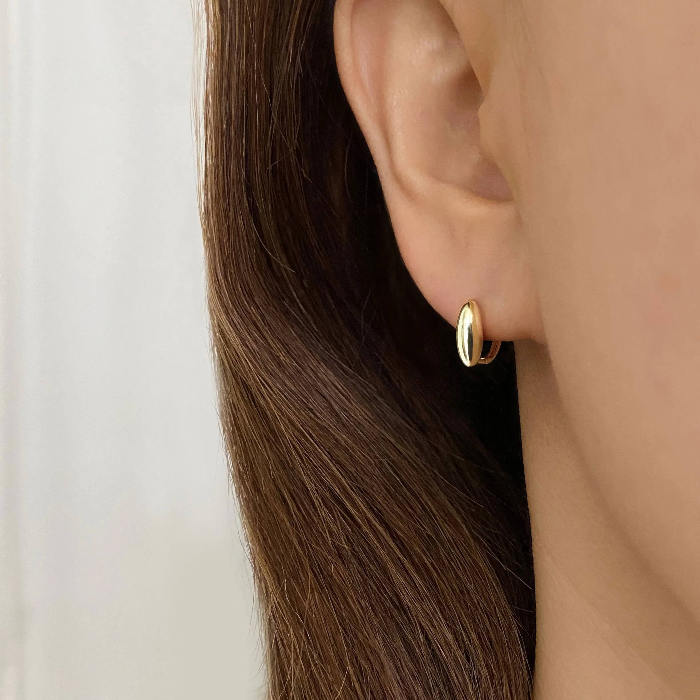 14k Solid Gold Narrow Oval Volume Hoop Earring