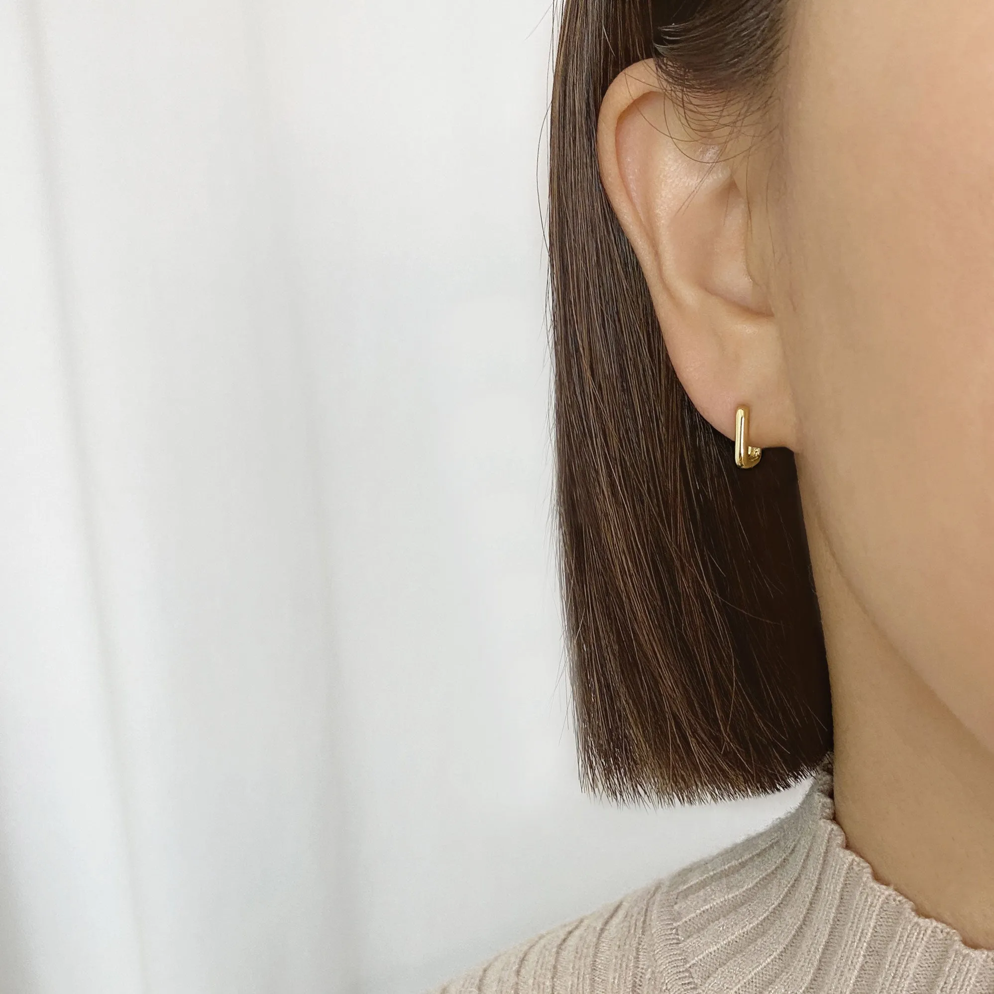 14k Solid Gold Small Rectangular volume Hoop Earring