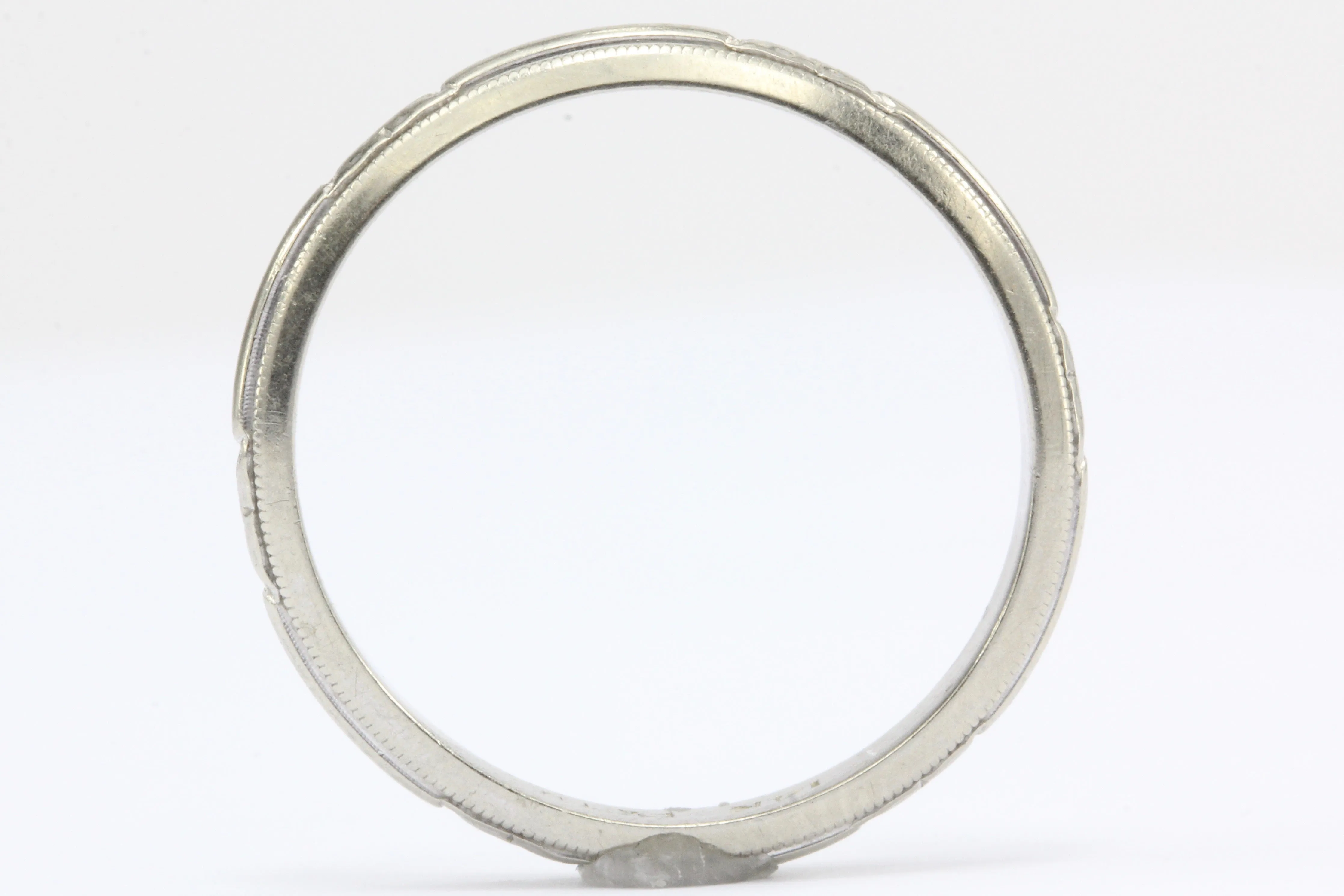 14K White Gold Art Deco Etched Wedding Band