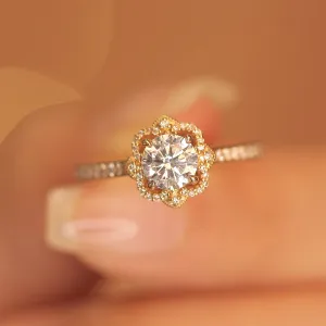 18k Vintage Art Deco Round Cut Diamond Halo Engagement Ring