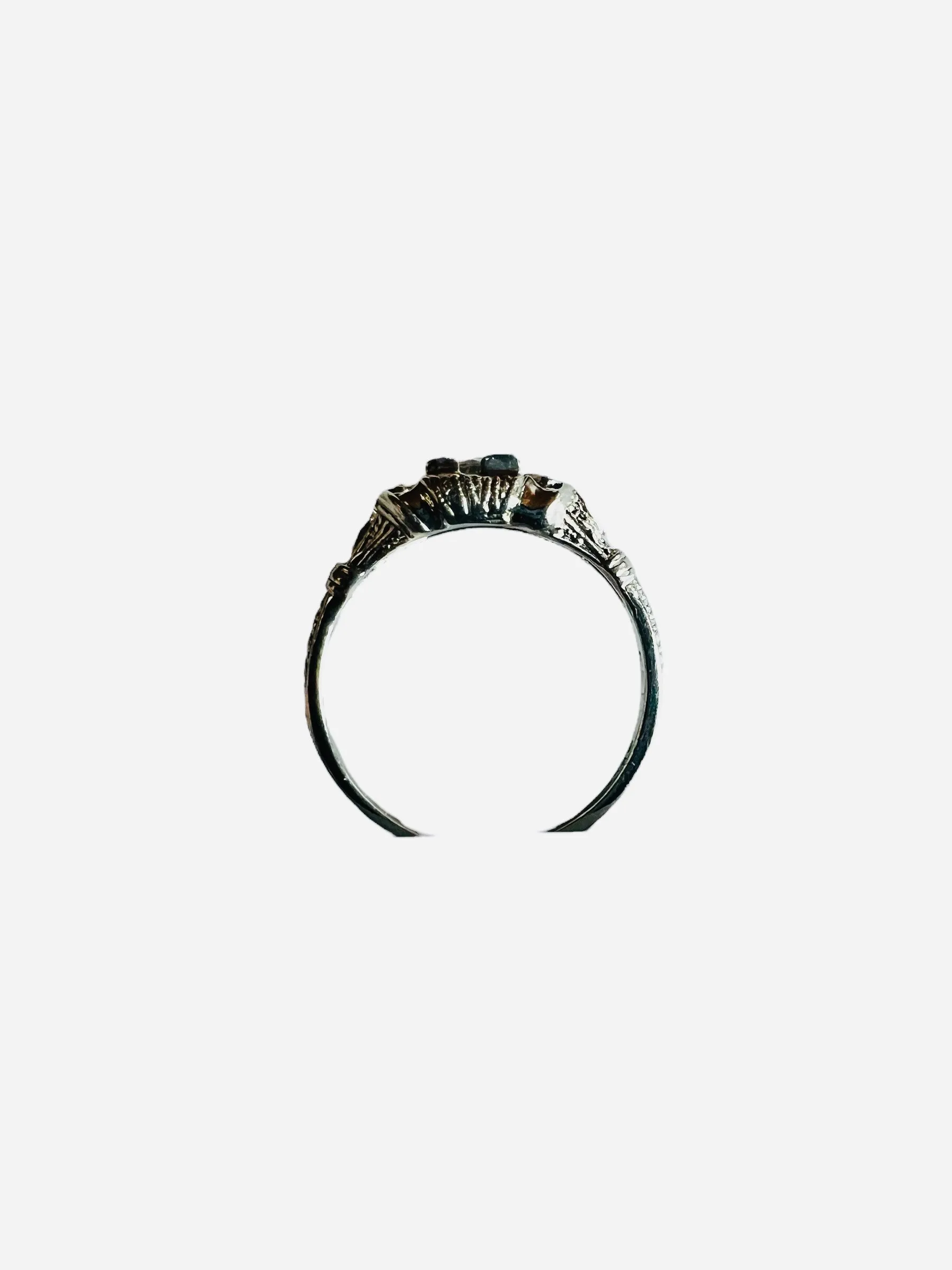 1930s Art Deco Diamond Platinum Engagement Ring