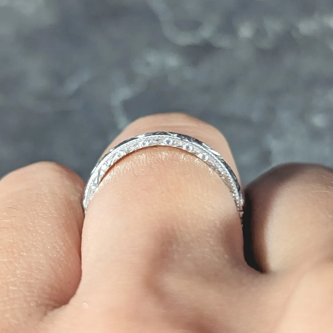 2004 14 Karat Two-Tone Gold Engraved Scrolling Wedding Band Ring