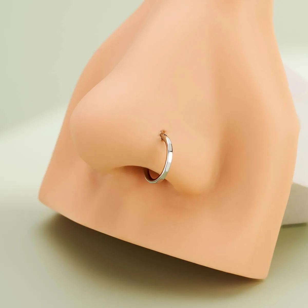 20G Rectangular Cut Hinged Segment Nose Ring