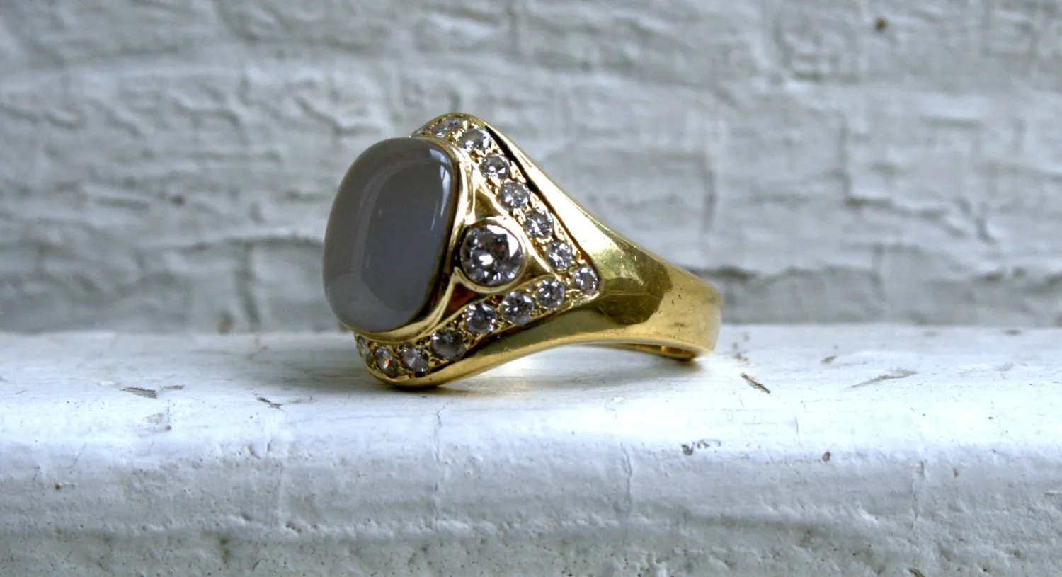Amazing 18K Yellow Gold Chalcedony and Diamond Engagement Ring - 6.02ct