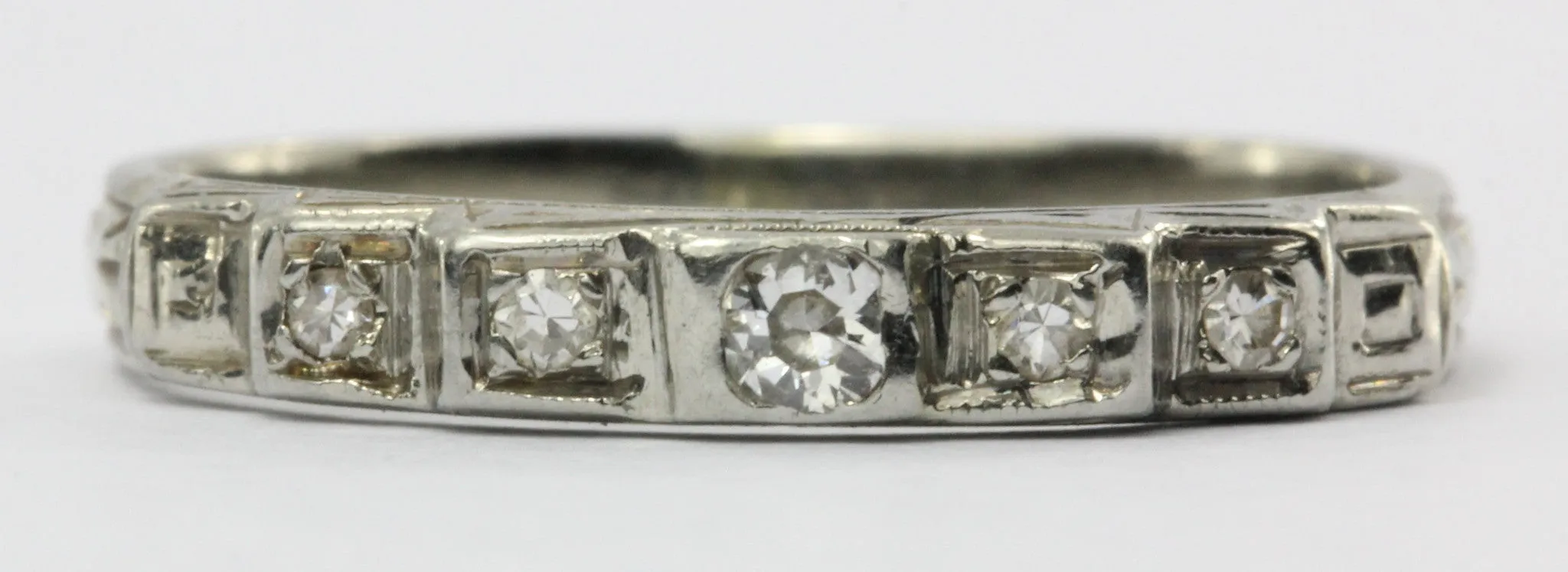 Antique 18K White Gold & Diamond Art Deco Wedding Band Ring