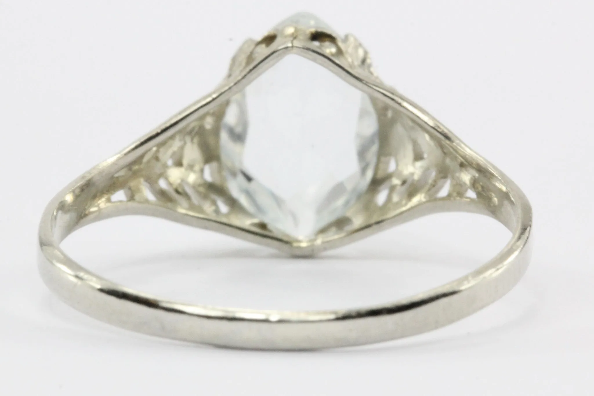 Antique Art Deco 14K White Gold 1.5 Carat Aquamarine Ring