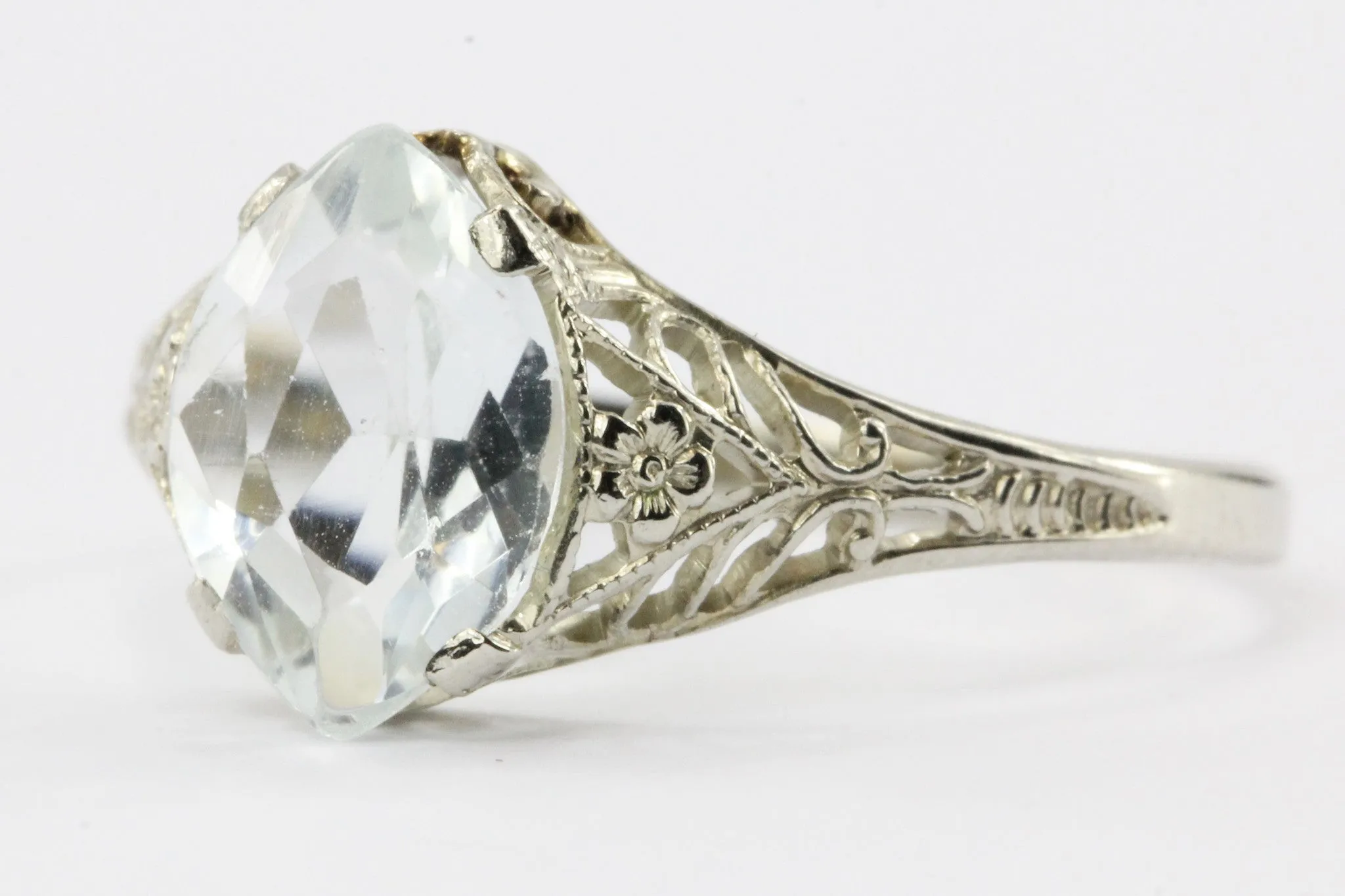 Antique Art Deco 14K White Gold 1.5 Carat Aquamarine Ring