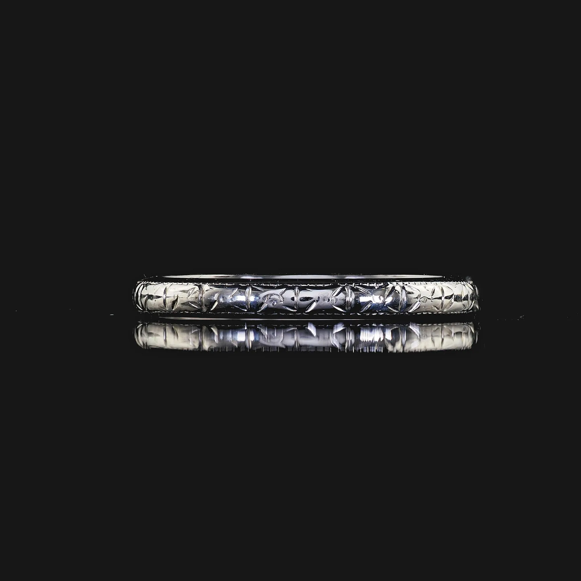 Antique Art Deco 18K White Gold Engraved Wedding Band - Size 6 1/2