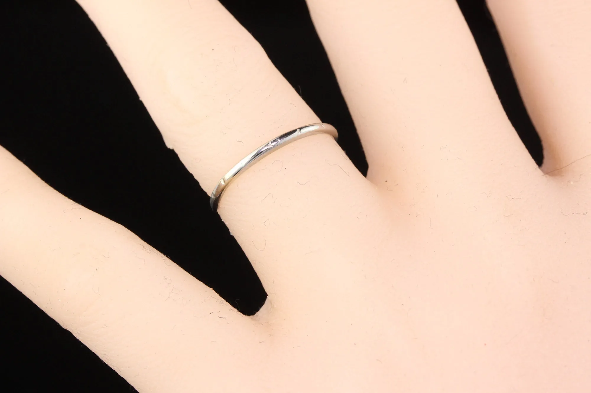 Antique Art Deco 18K White Gold Wedding Band - Size 6 1/4