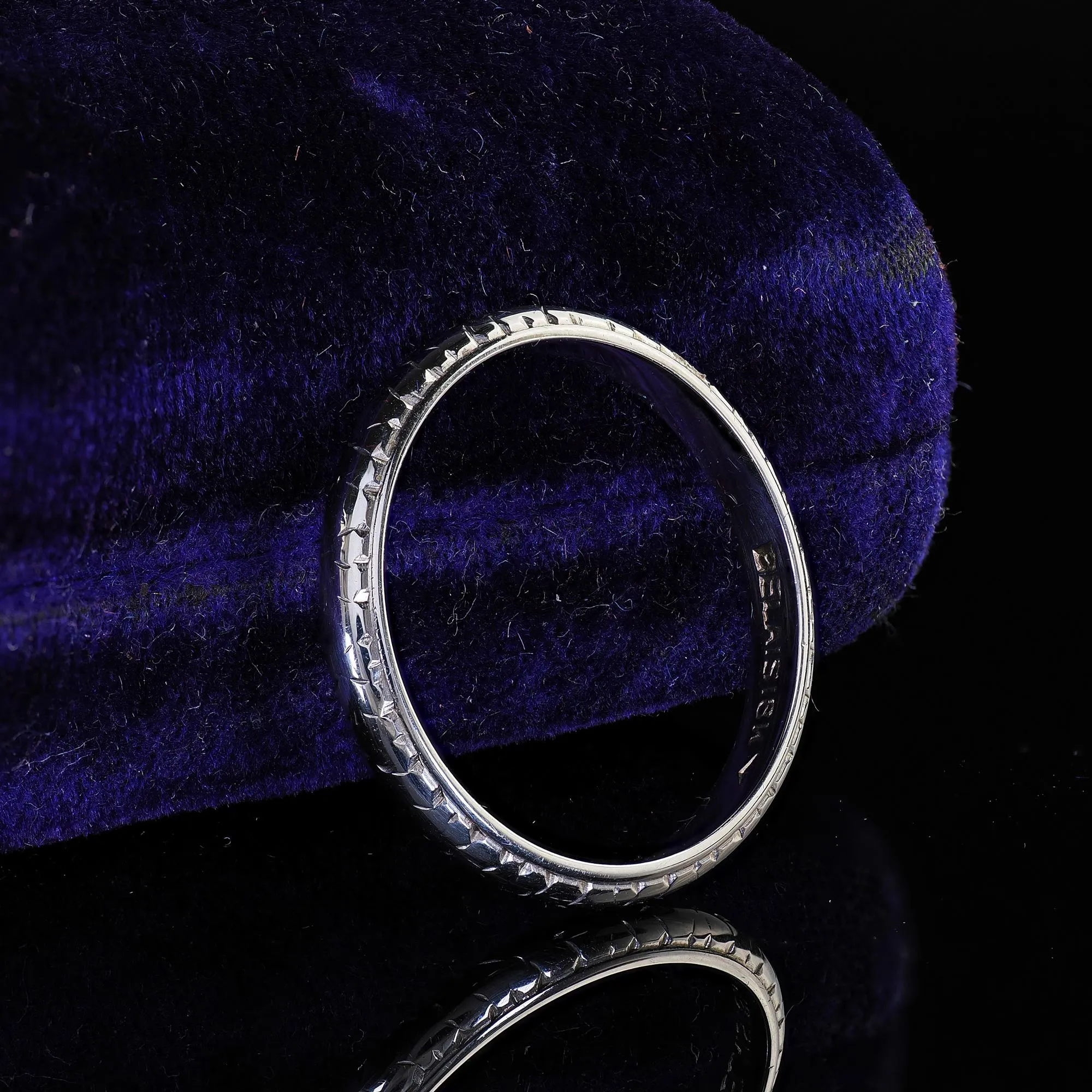 Antique Art Deco Belais 18K White Gold Engraved Wedding Band - Size 6