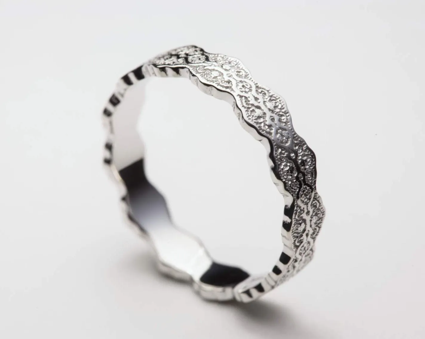 Aria Lace Wedding Ring