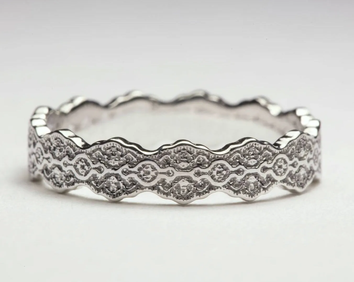 Aria Lace Wedding Ring