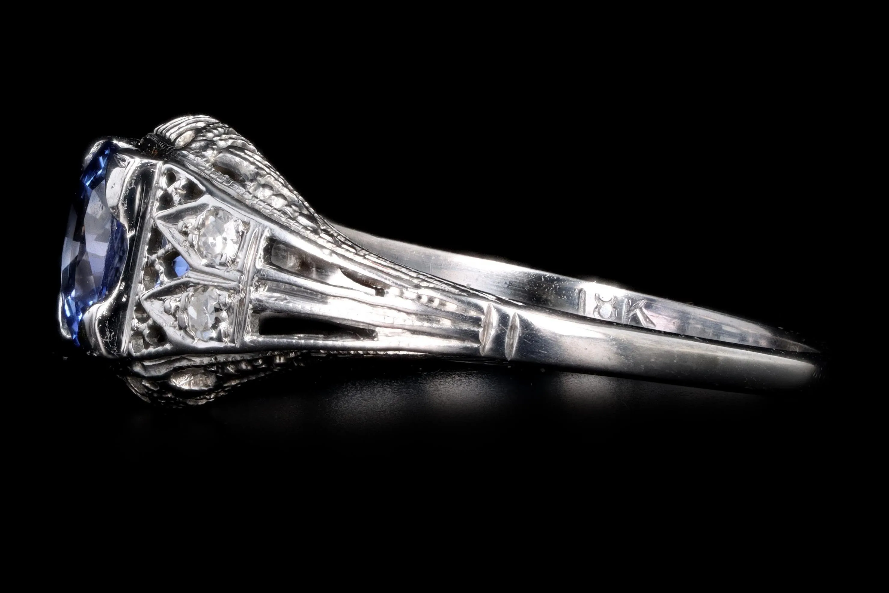 Art Deco 18K White Gold 1.10 Carat Natural Sapphire and Diamond Ring