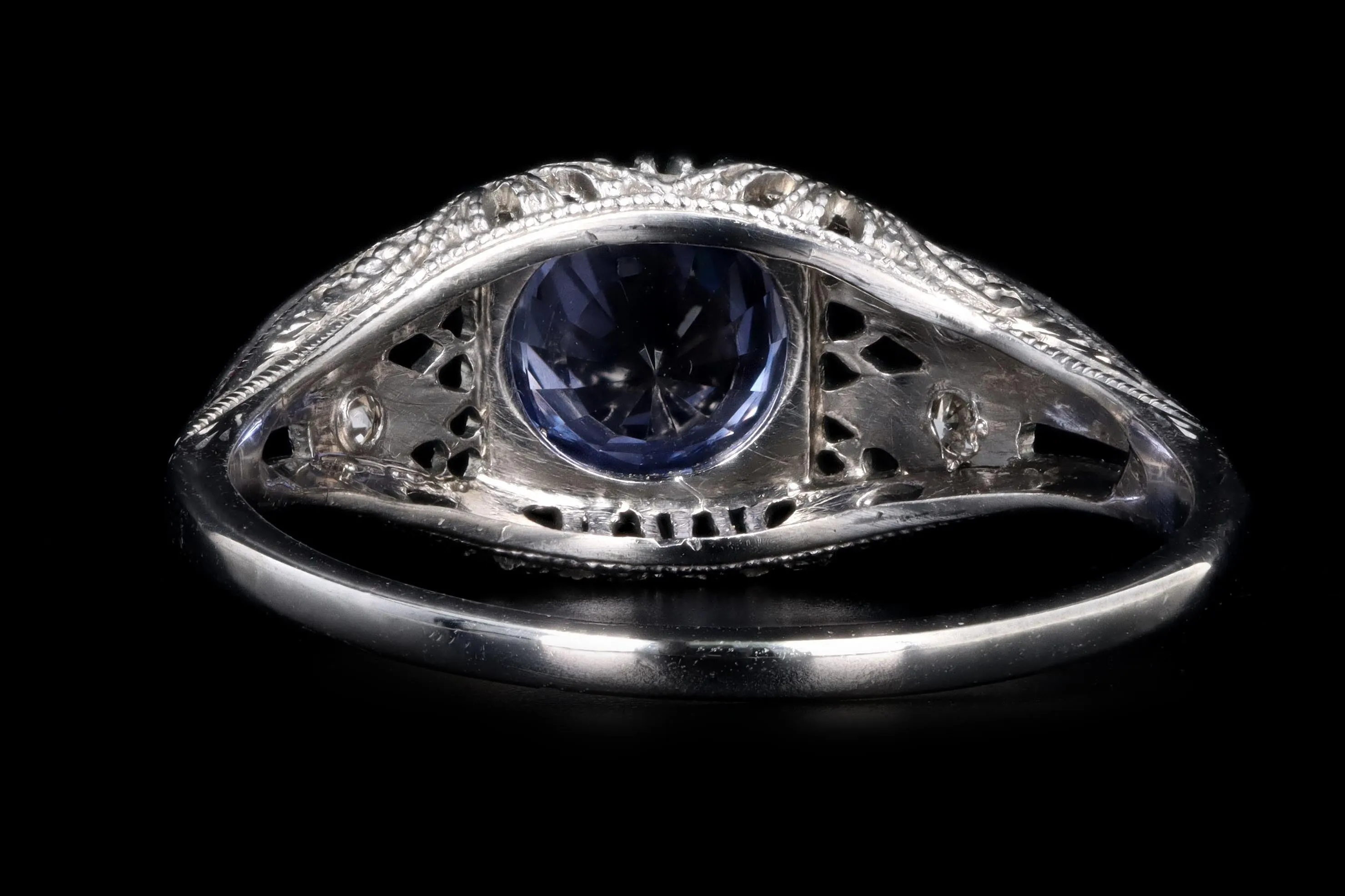 Art Deco 18K White Gold 1.10 Carat Natural Sapphire and Diamond Ring
