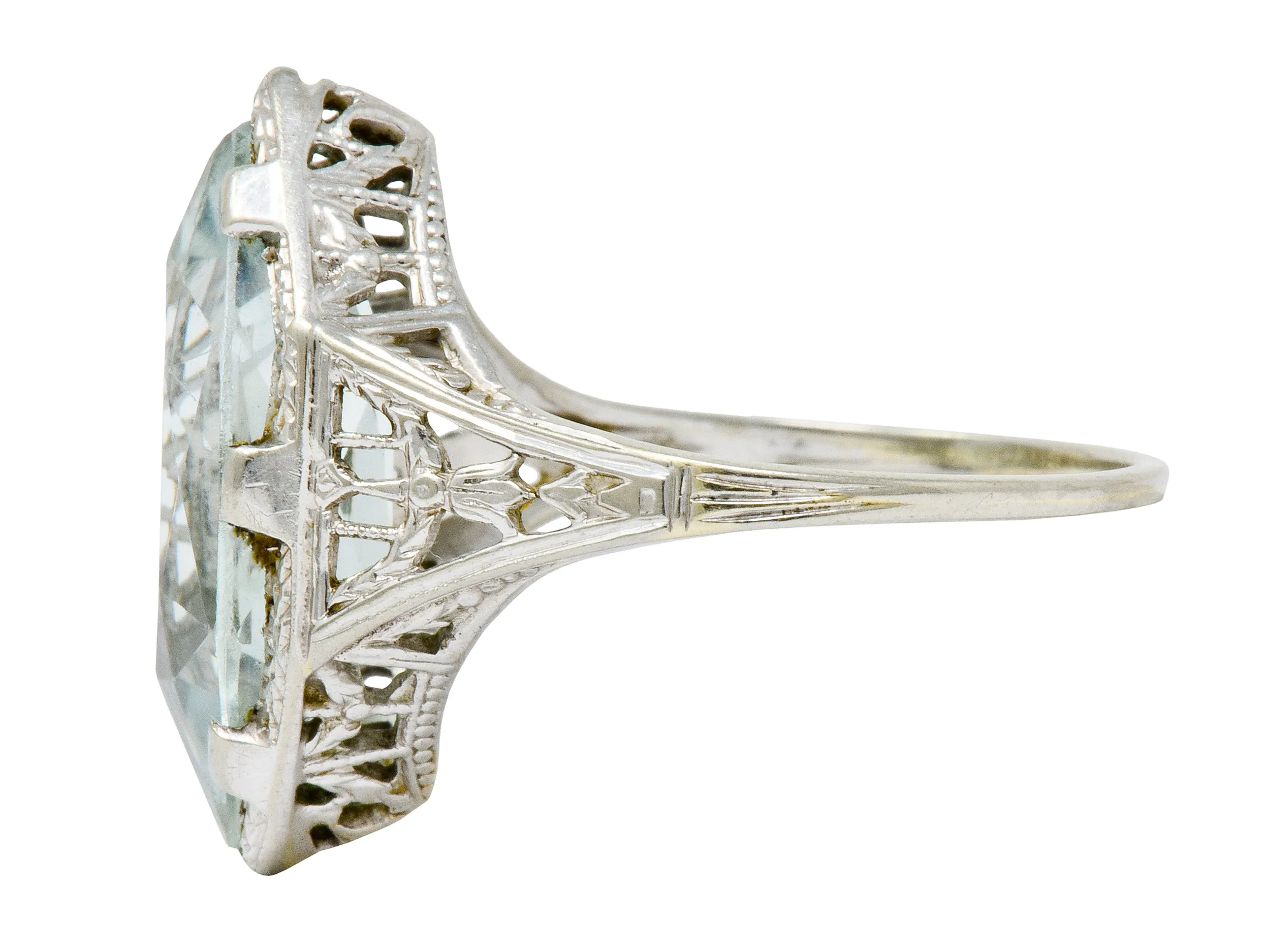 Art Deco Aquamarine 18 Karat White Gold Navette Dinner Ring