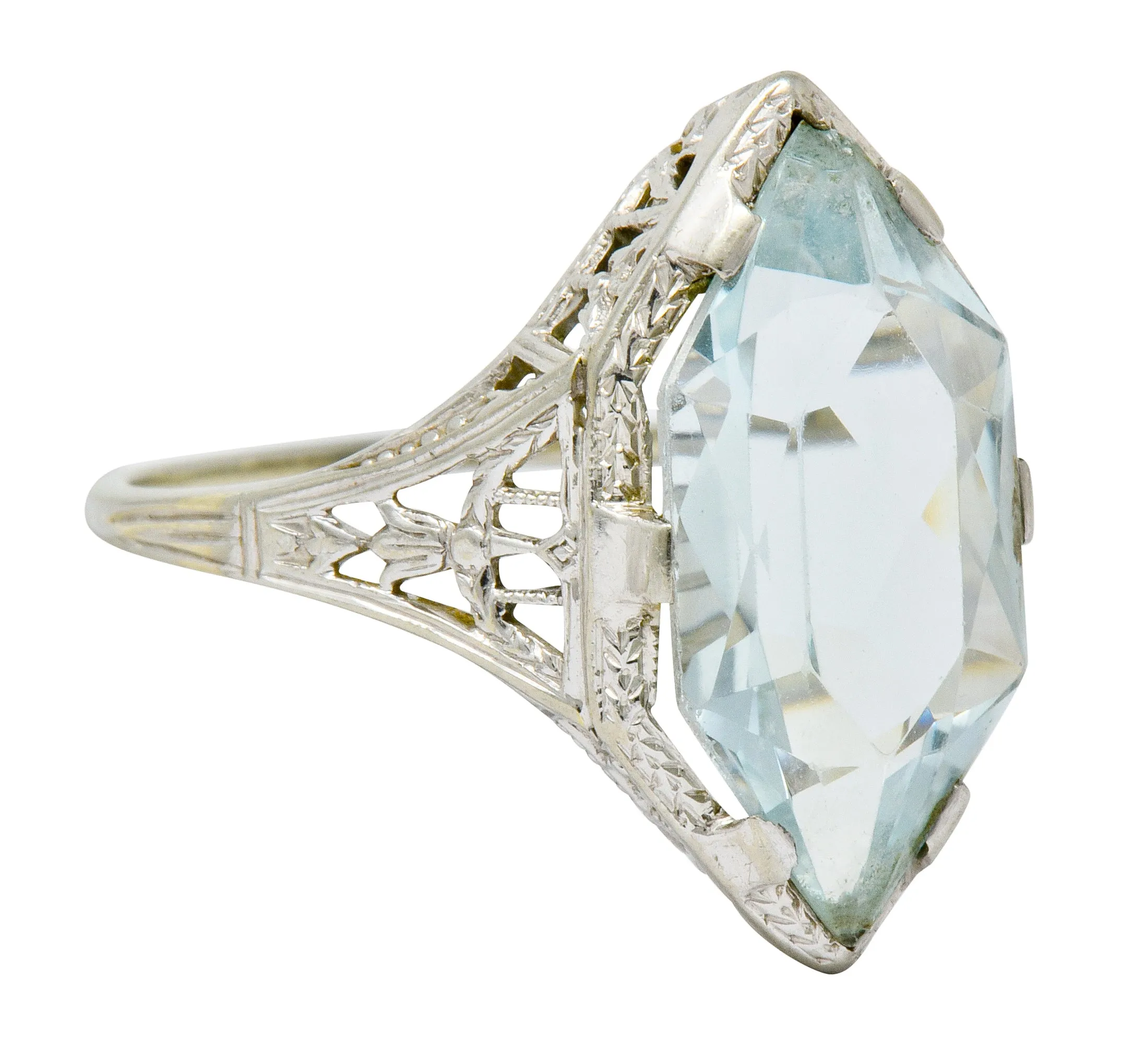 Art Deco Aquamarine 18 Karat White Gold Navette Dinner Ring