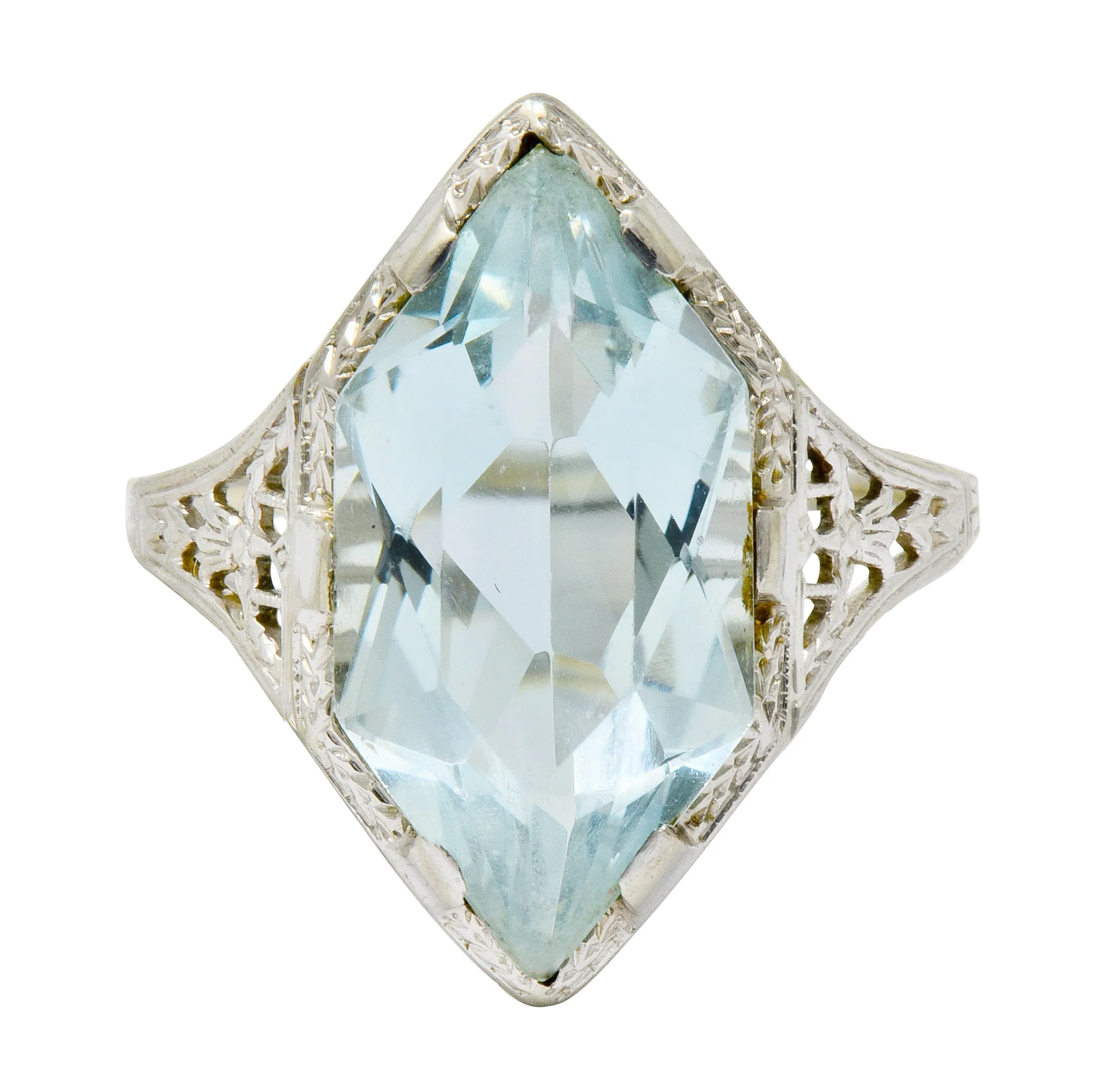 Art Deco Aquamarine 18 Karat White Gold Navette Dinner Ring