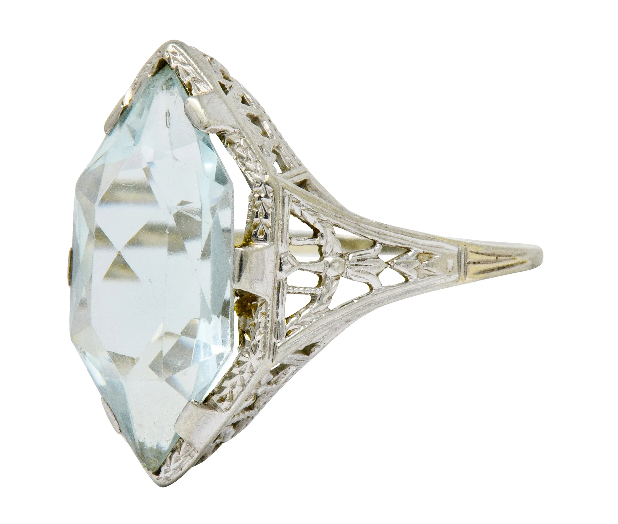 Art Deco Aquamarine 18 Karat White Gold Navette Dinner Ring