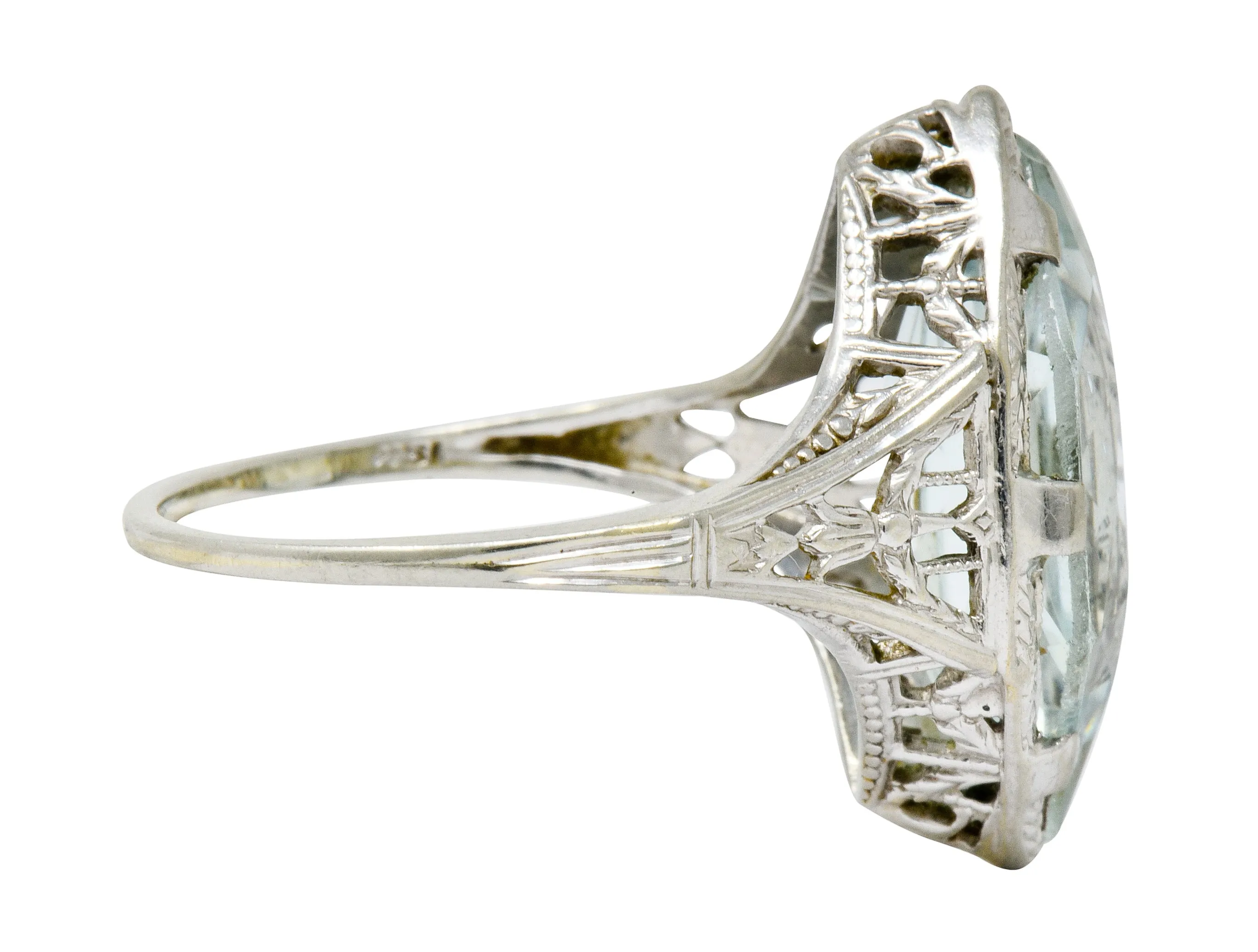 Art Deco Aquamarine 18 Karat White Gold Navette Dinner Ring