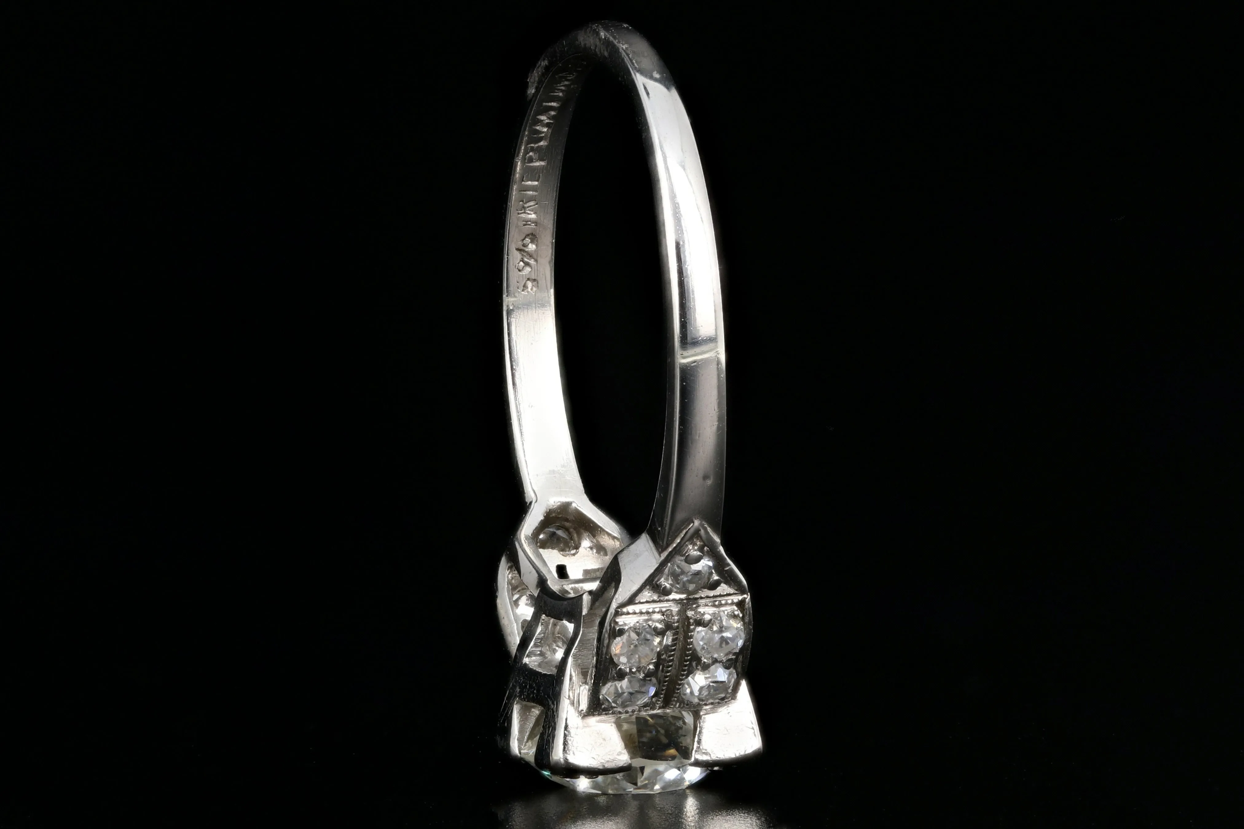 Art Deco Platinum 1.08 Carat Old European Cut Diamond Ring