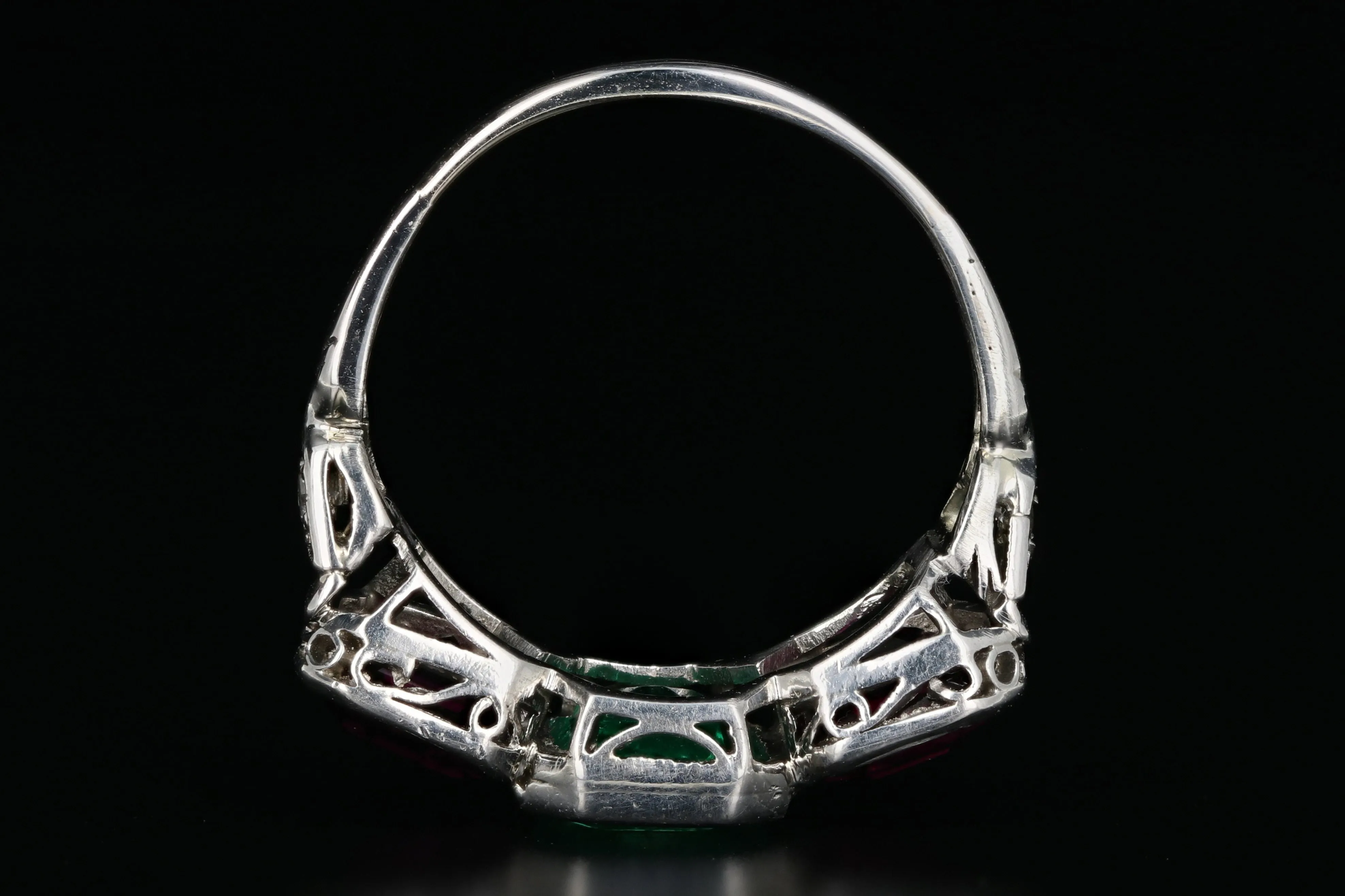 Art Deco Platinum Emerald & Almandine Garnet Ring