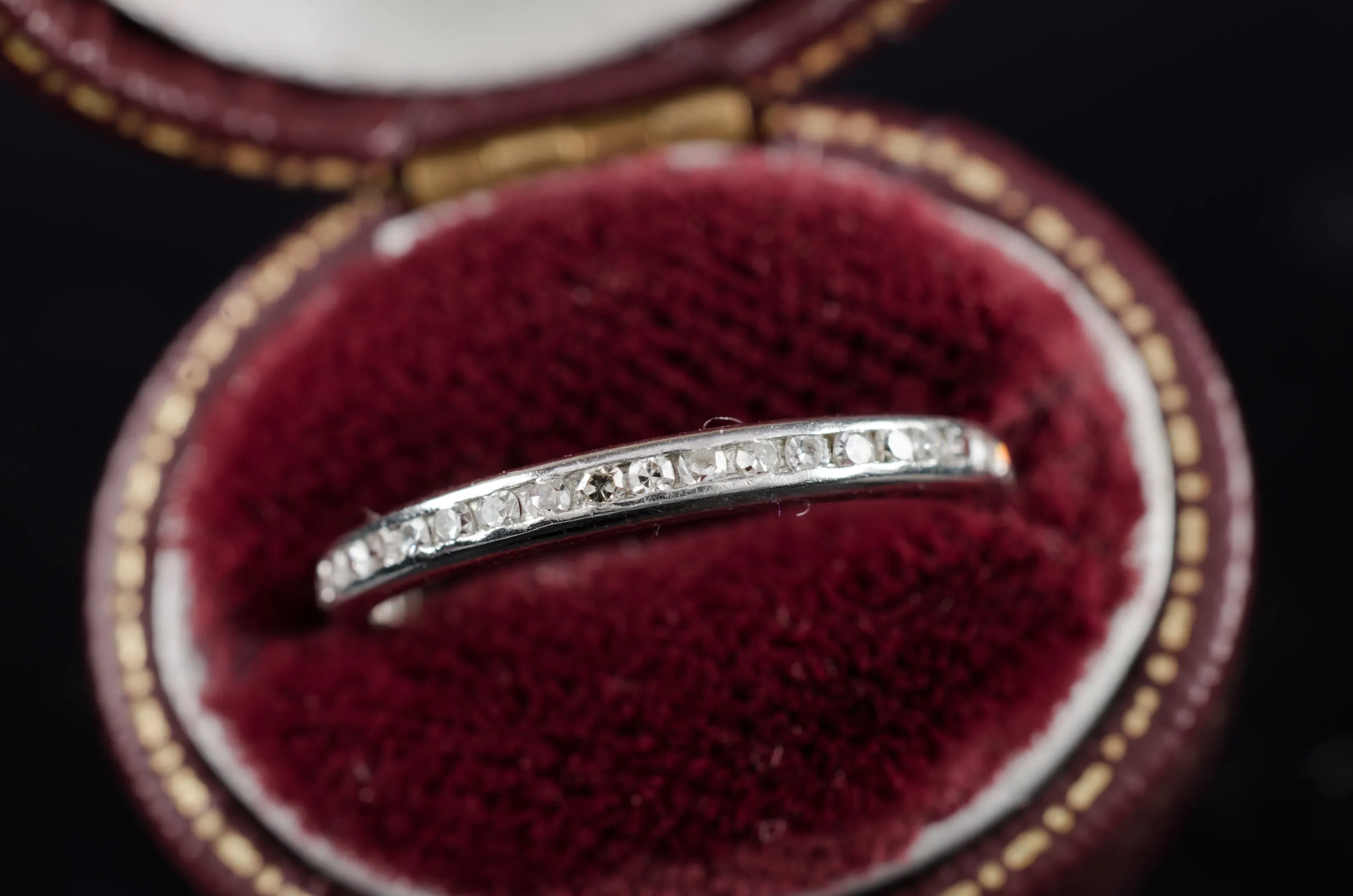 ART DECO PLATINUM FULL ETERNITY BAND