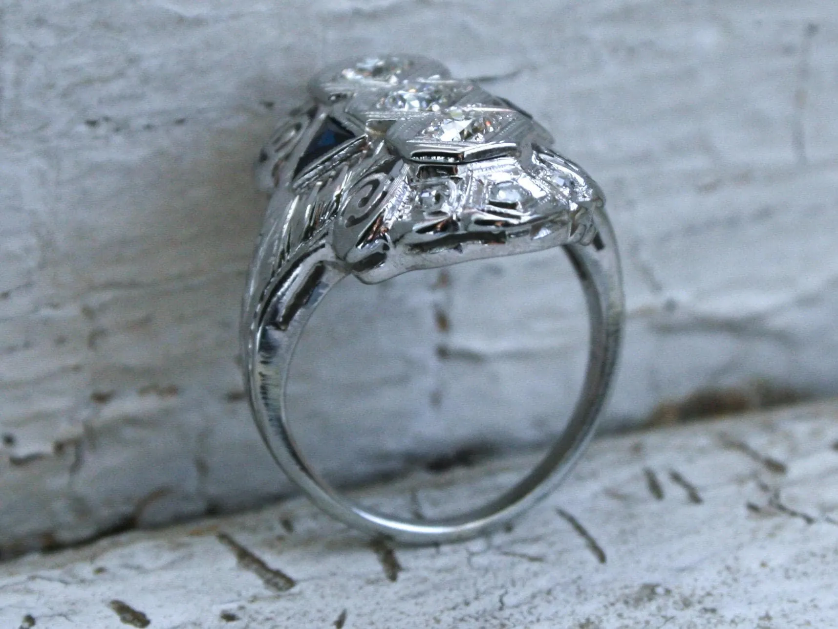 Art Deco Vintage 18K White Gold Diamond and Sapphire Ring - 0.77ct.