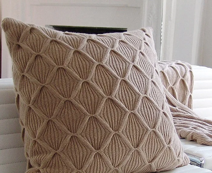 Cashmere Como Pillow - Taupe