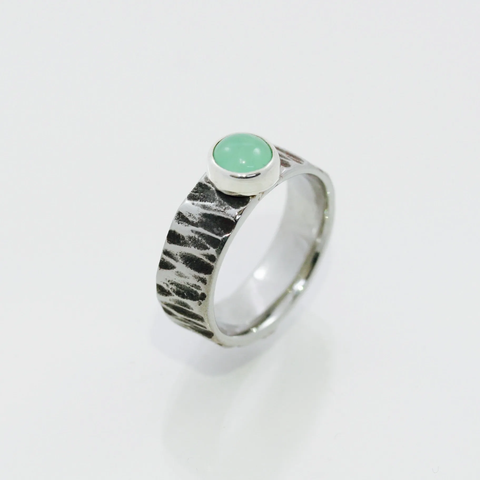 Chrysoprase Ring | Bark texture band