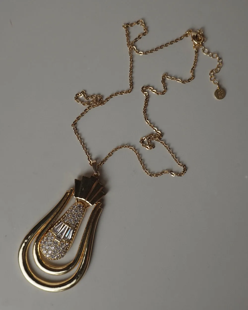 DELPHINE NECKLACE