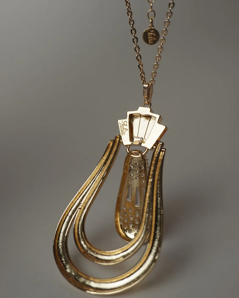 DELPHINE NECKLACE