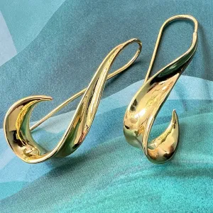 gold twist & turn earrings