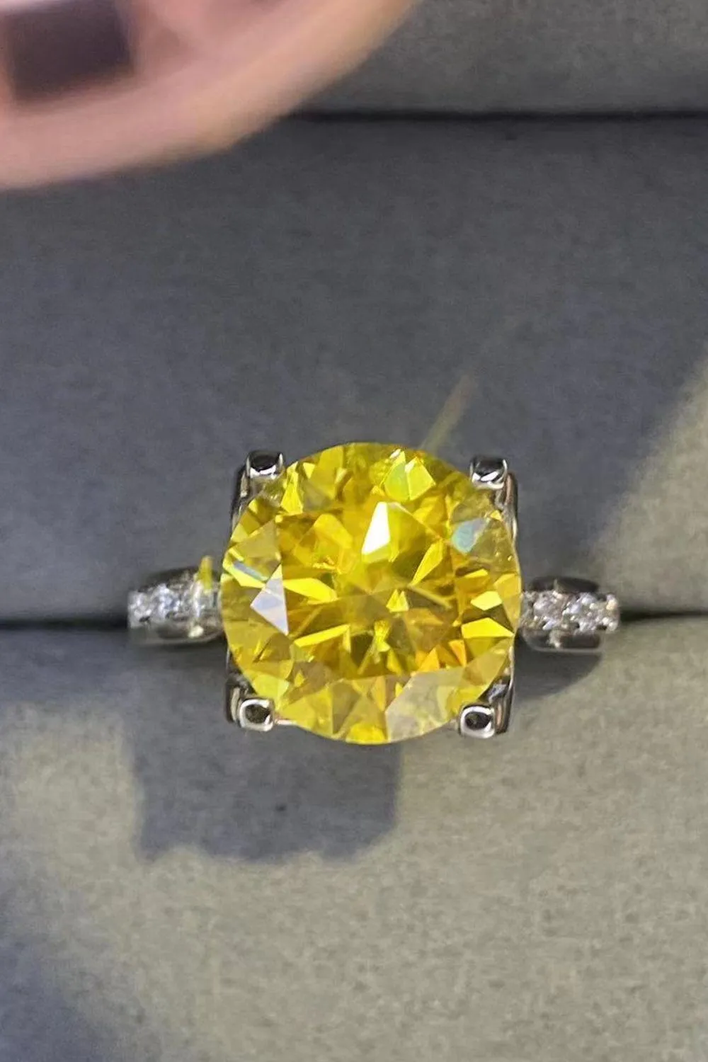 Hazel Blues® | 5 Carat Moissanite 925 Sterling Silver Ring in Banana Yellow