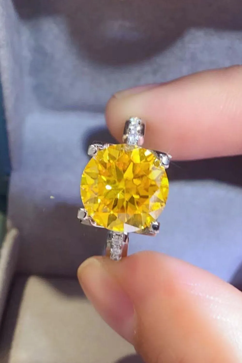 Hazel Blues® | 5 Carat Moissanite 925 Sterling Silver Ring in Banana Yellow