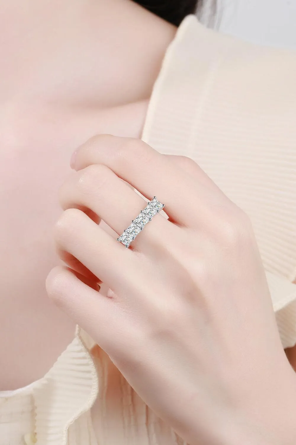 Hazel Blues® | Romantic Surprise 2 Carat Moissanite Rhodium-Plated Ring