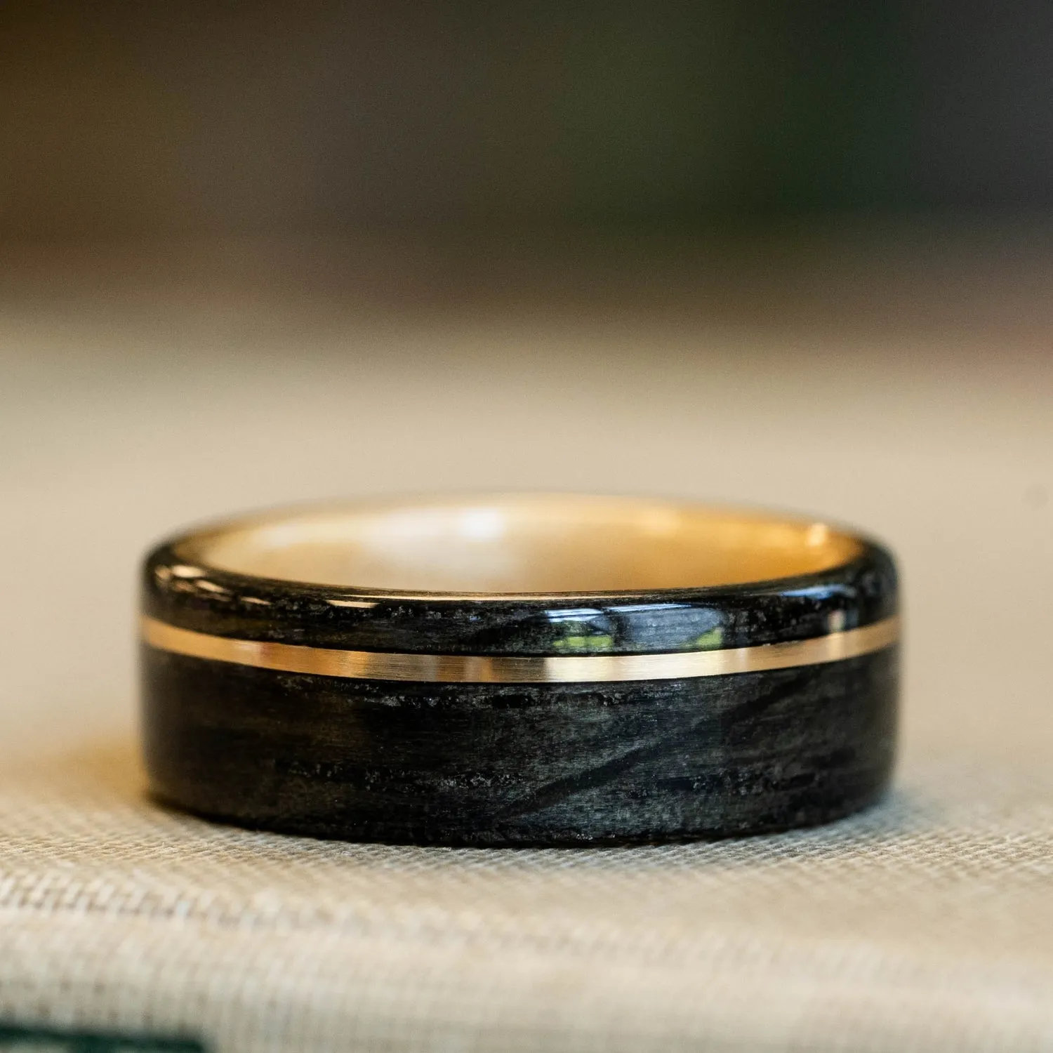 (In-Stock) Weathered Whiskey Barrel Ring, Natural Whiskey Barrel Liner & Offset Yellow Gold - Size 9.75 | 8mm Wide