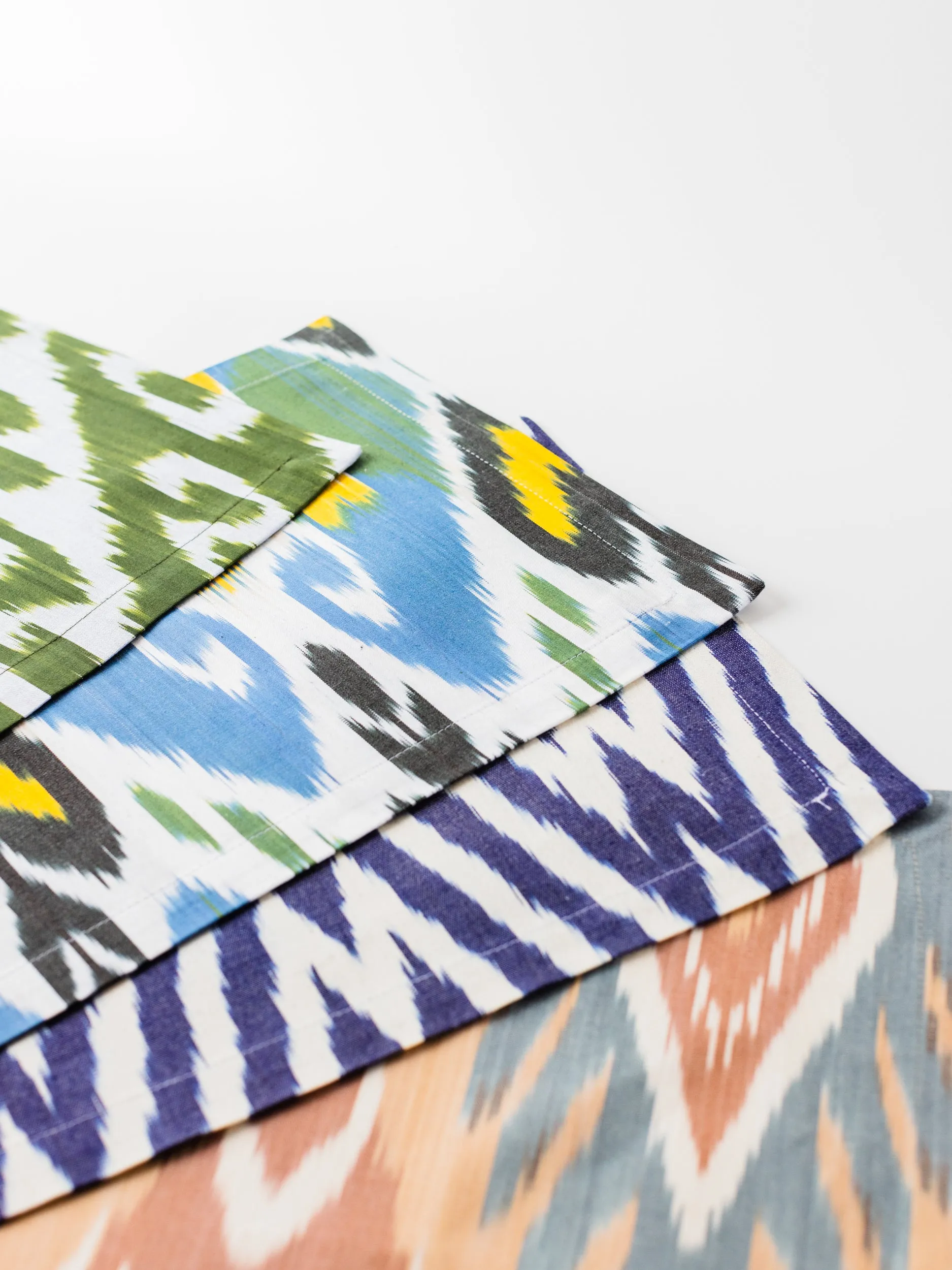 Lapis Chevron Ikat Cotton Blend Placemat Set