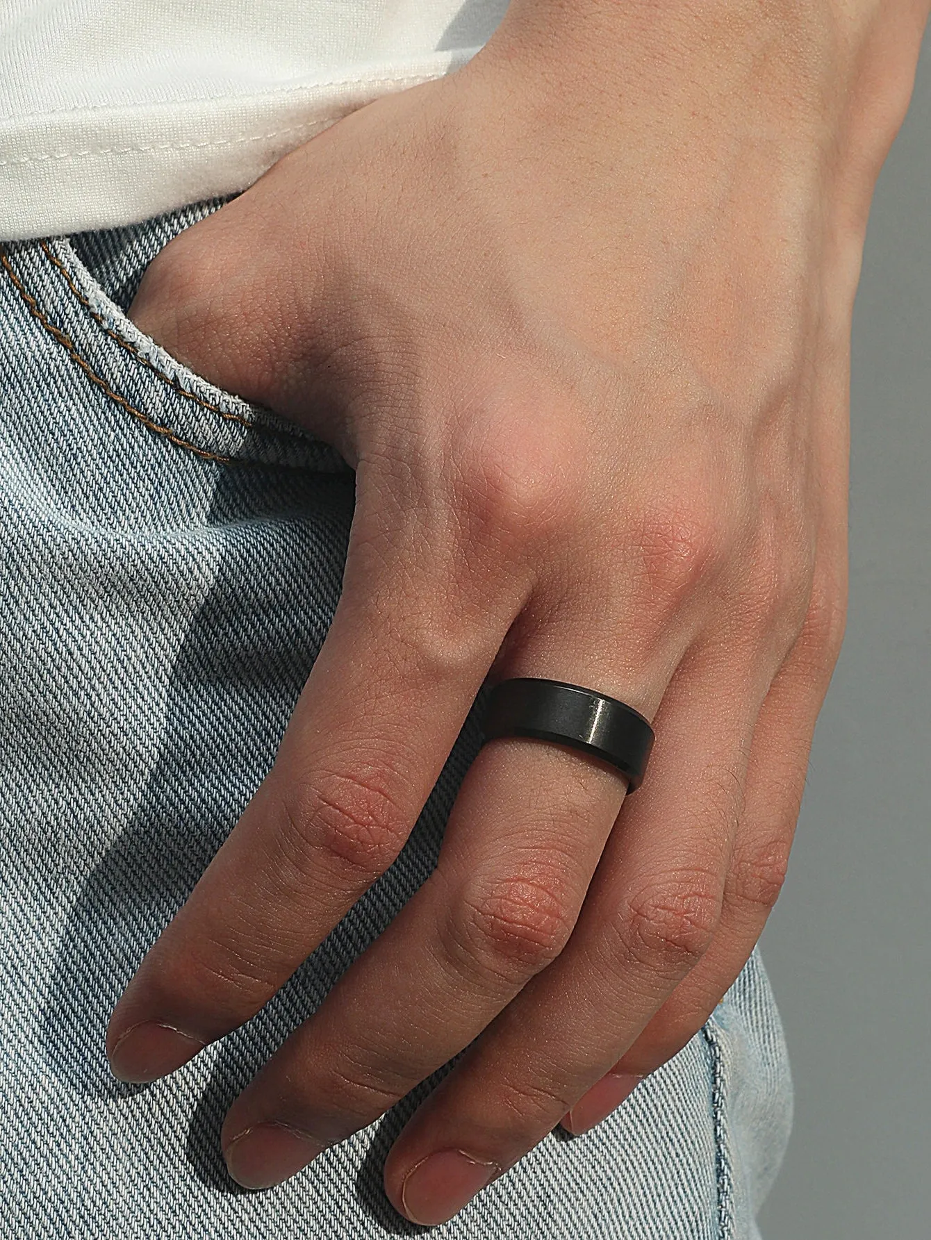 Men Minimalist Ring - Black