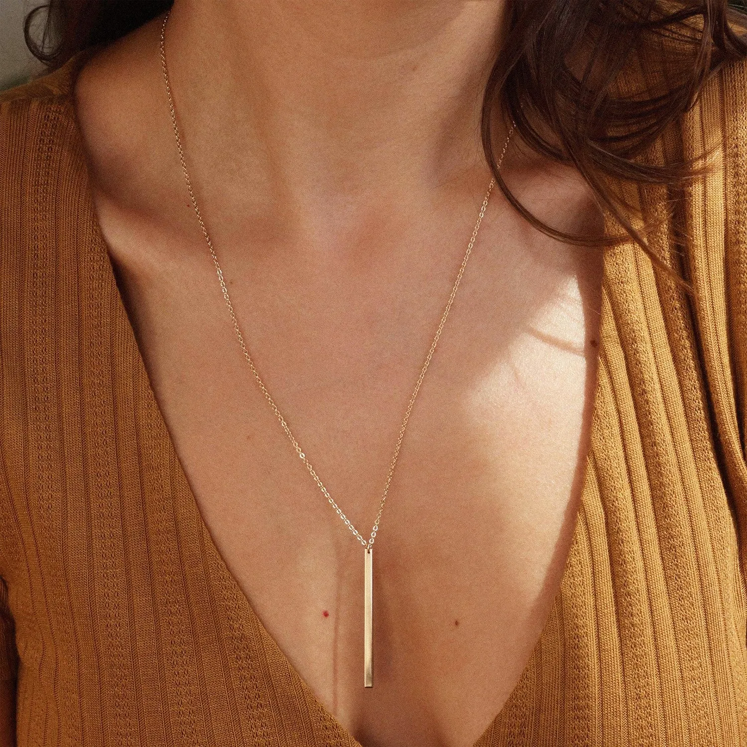 Minimalist Pillar Bar Vertical 14K Solid Gold Necklace