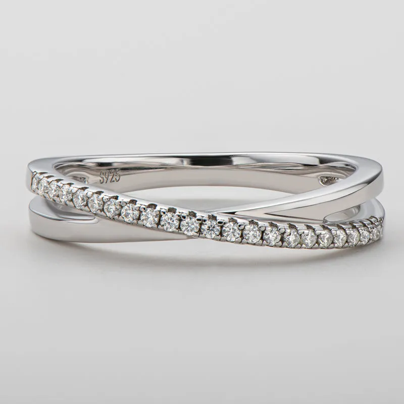 Round Cut Moissanite Diamond Split Shank Ring