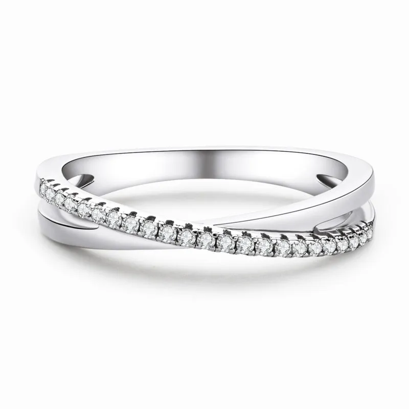 Round Cut Moissanite Diamond Split Shank Ring