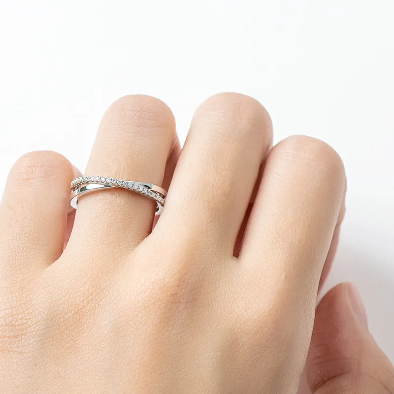 Round Cut Moissanite Diamond Split Shank Ring